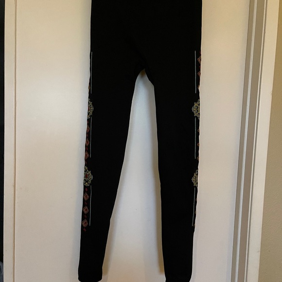 Angel + Premium Marla Embroidered Leggings - Picture 8 of 14